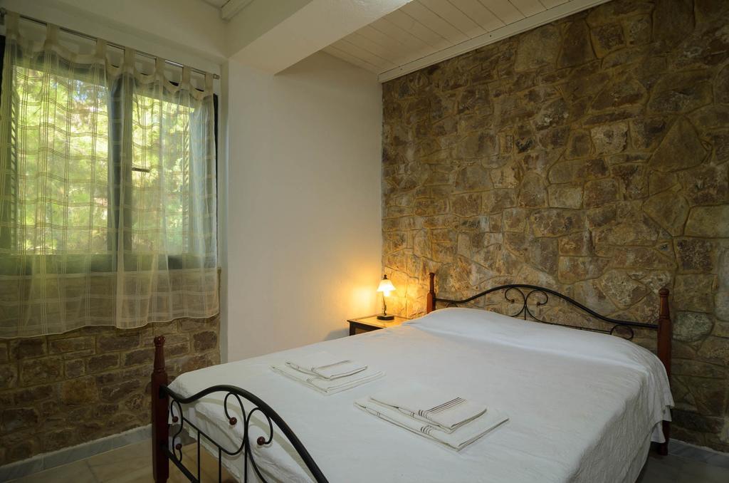Maria Elena Villas Neos Marmaras Quarto foto
